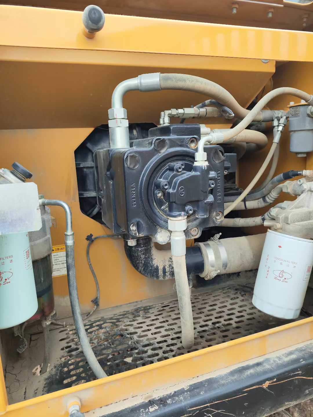 Used Sany SY205H Excavator 2016 Model / 4