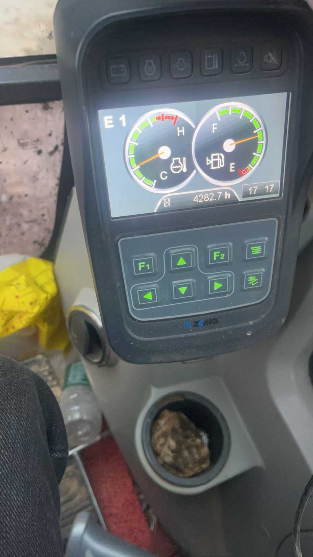 Used XCMG XE75WD Excavator 2021 Model / 8