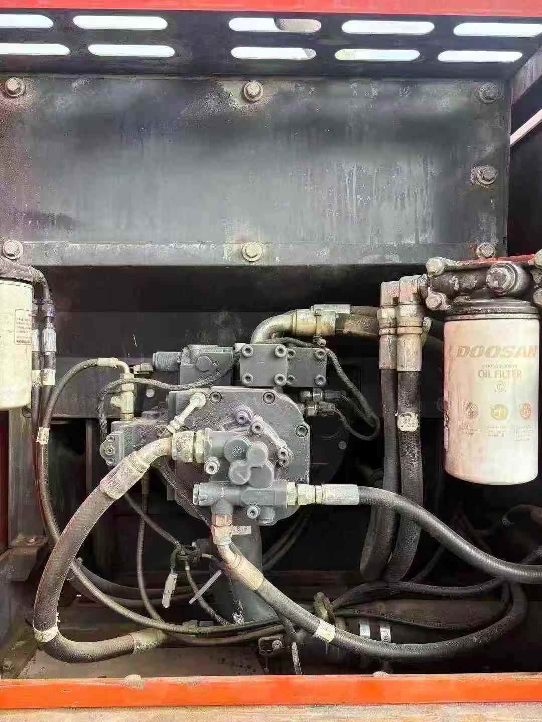 Used Doosan DH220 Excavator 2019 Model / 7