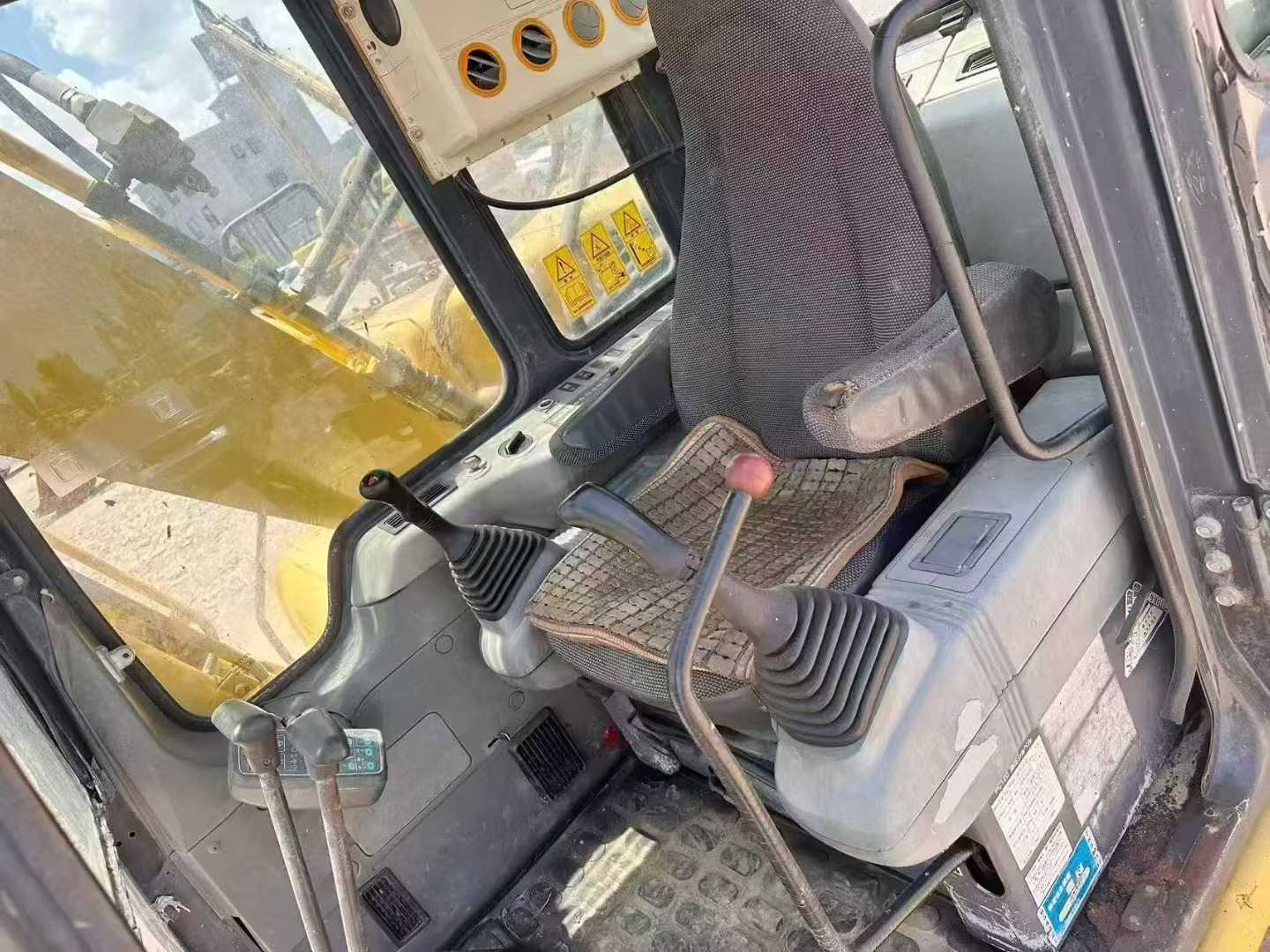 Used Komatsu PC120-6E Excavator 2016 Model / 3