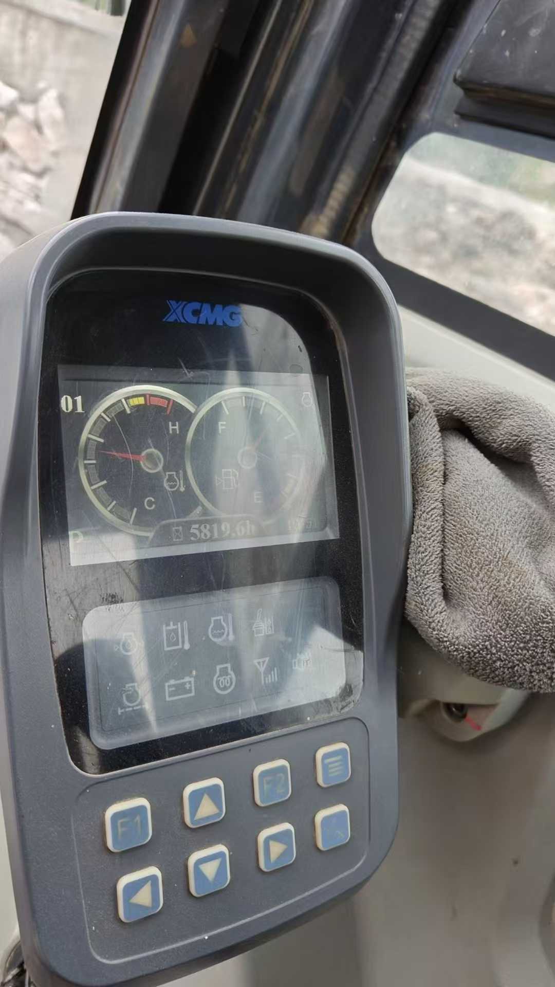 Used XCMG XE60 Excavator 2021 Model / 4