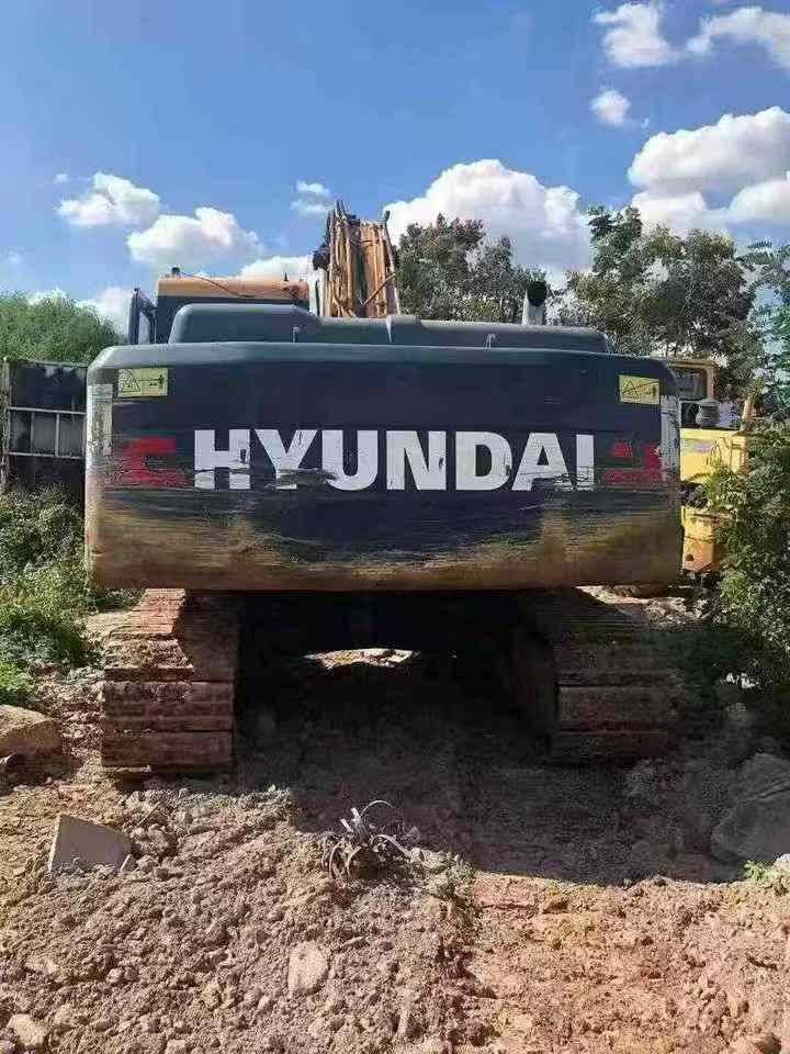 Used Hyundai R215VS Excavator 2019 Model / 9