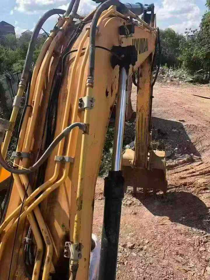 Used Hyundai R215VS Excavator 2019 Model / 7