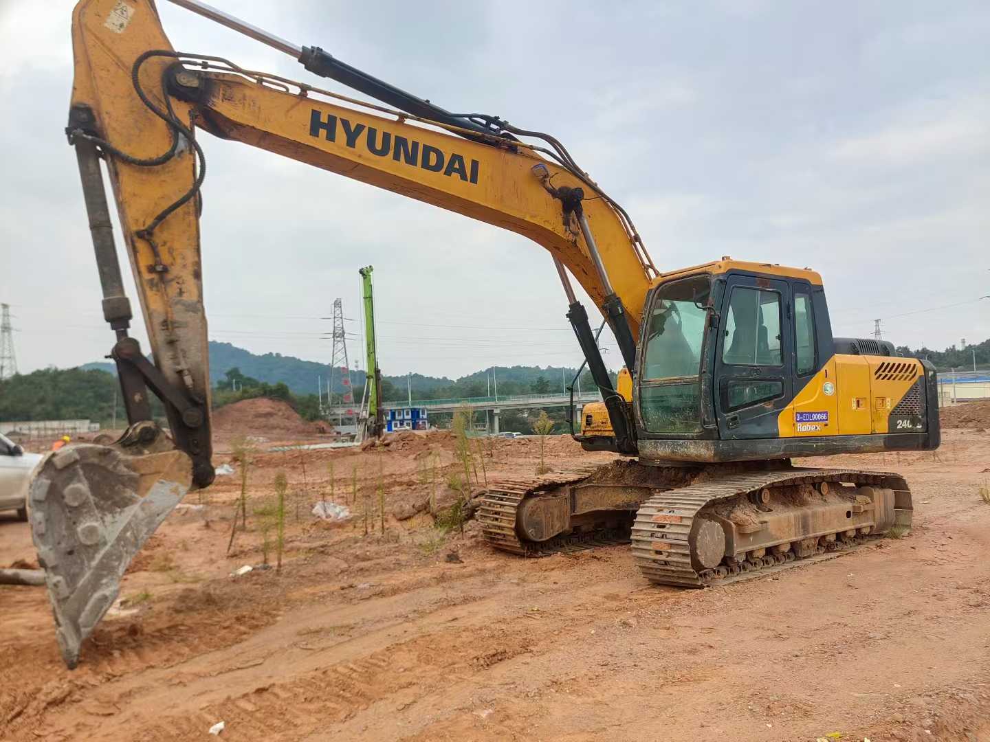 Used Hyundai R215VS Excavator 2018 Model / 2