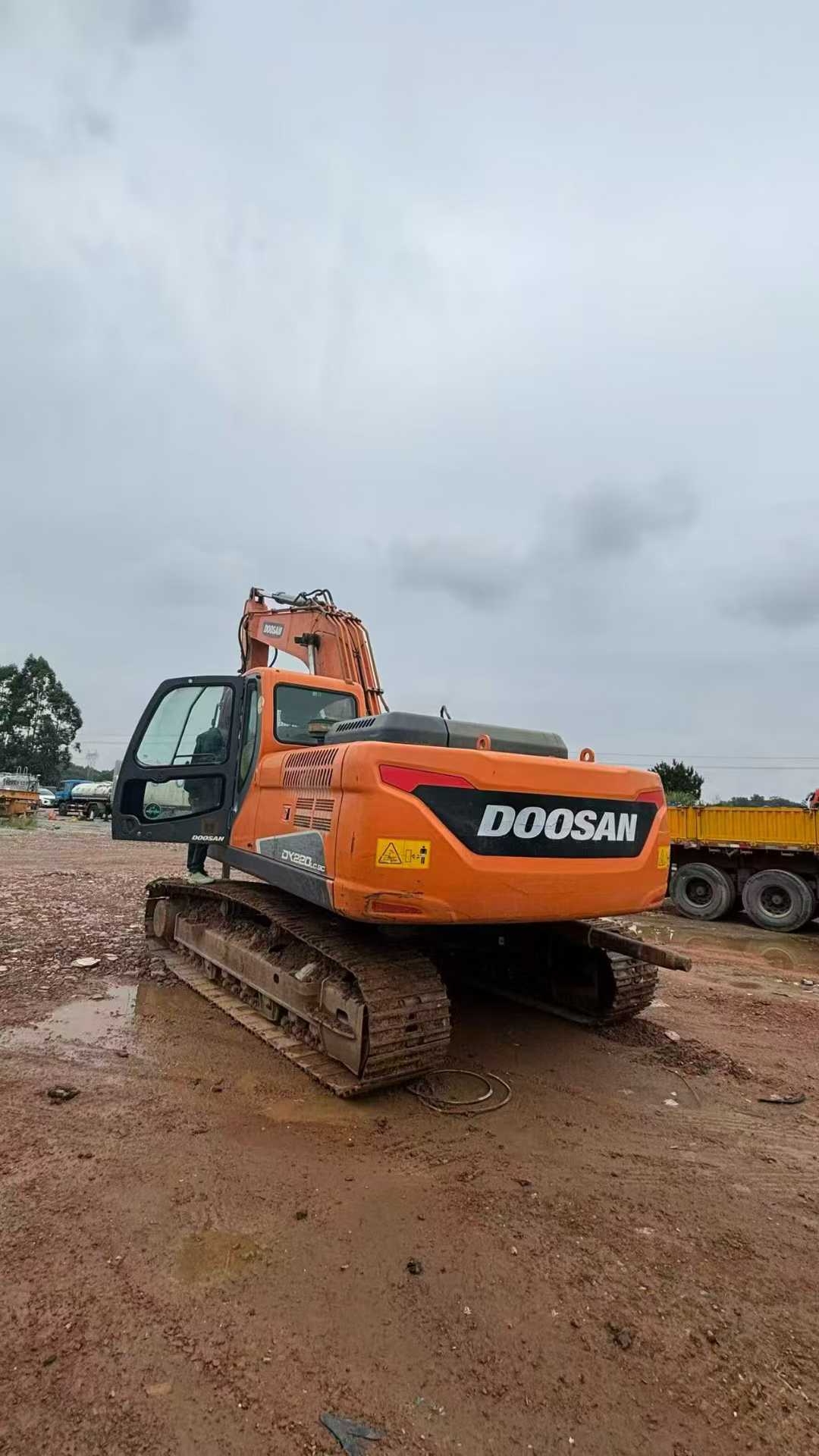 Used Doosan DL300 Excavator 2020 Model / 2