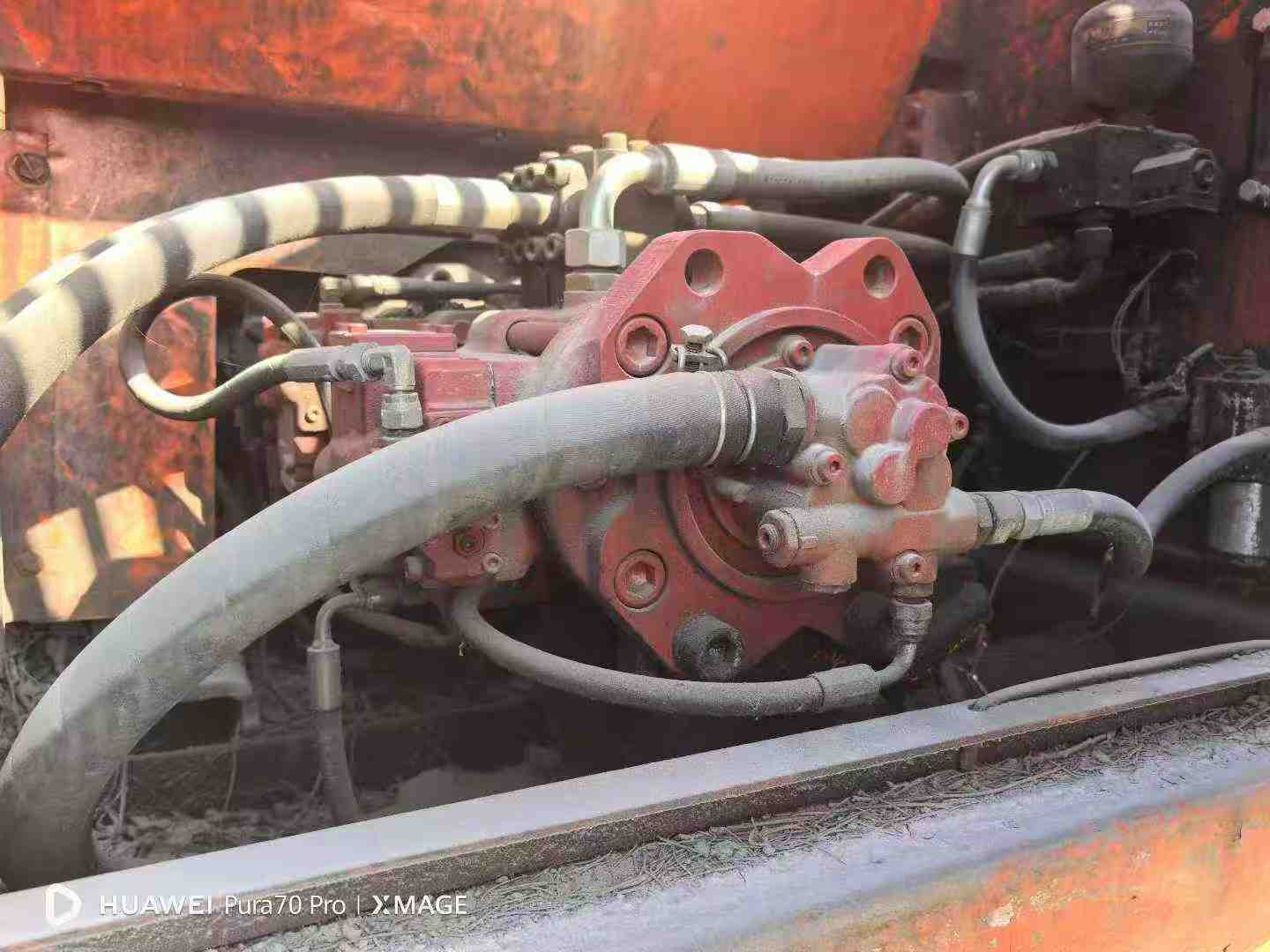 Used Doosan DH220-7 Excavator 2010 Model / 4