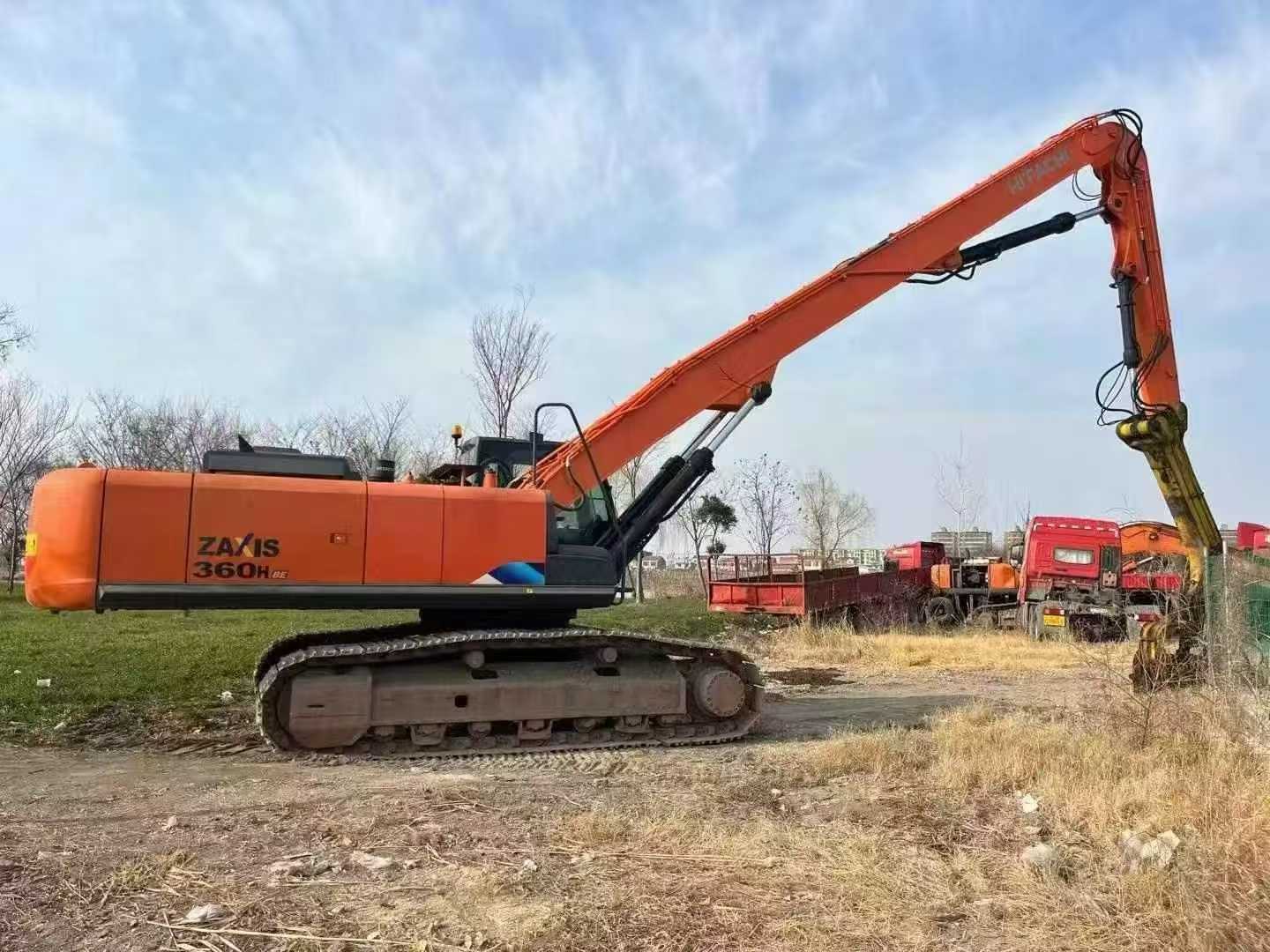 Used Hitachi ZW330 Excavator 2019 Model / 2