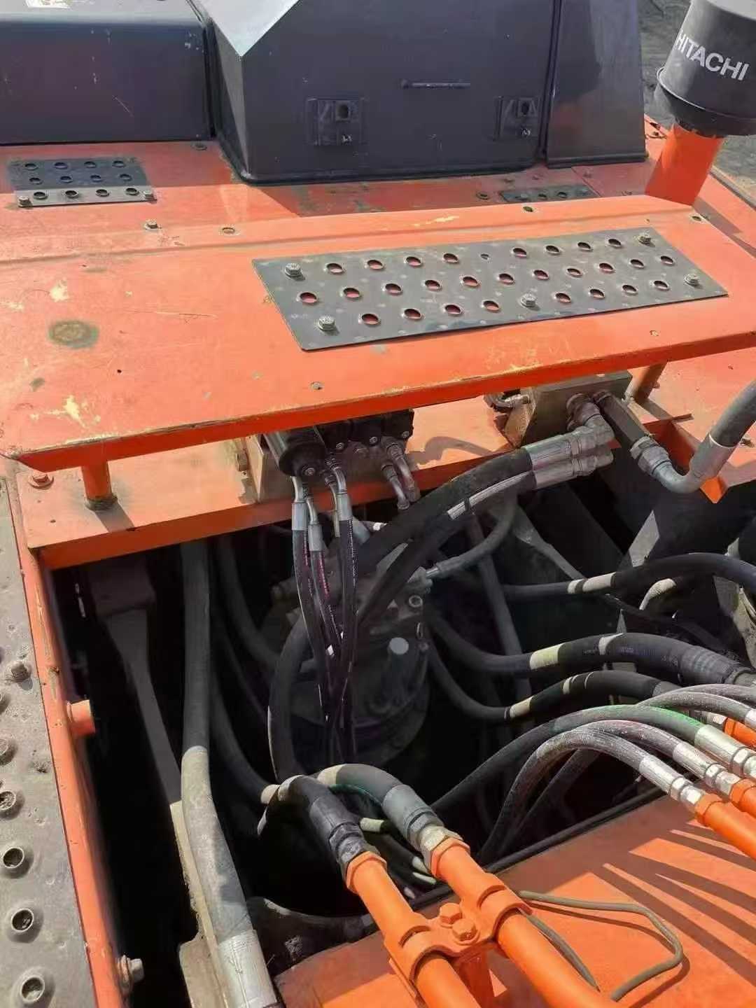 Used Hitachi ZW330 Excavator 2019 Model / 6