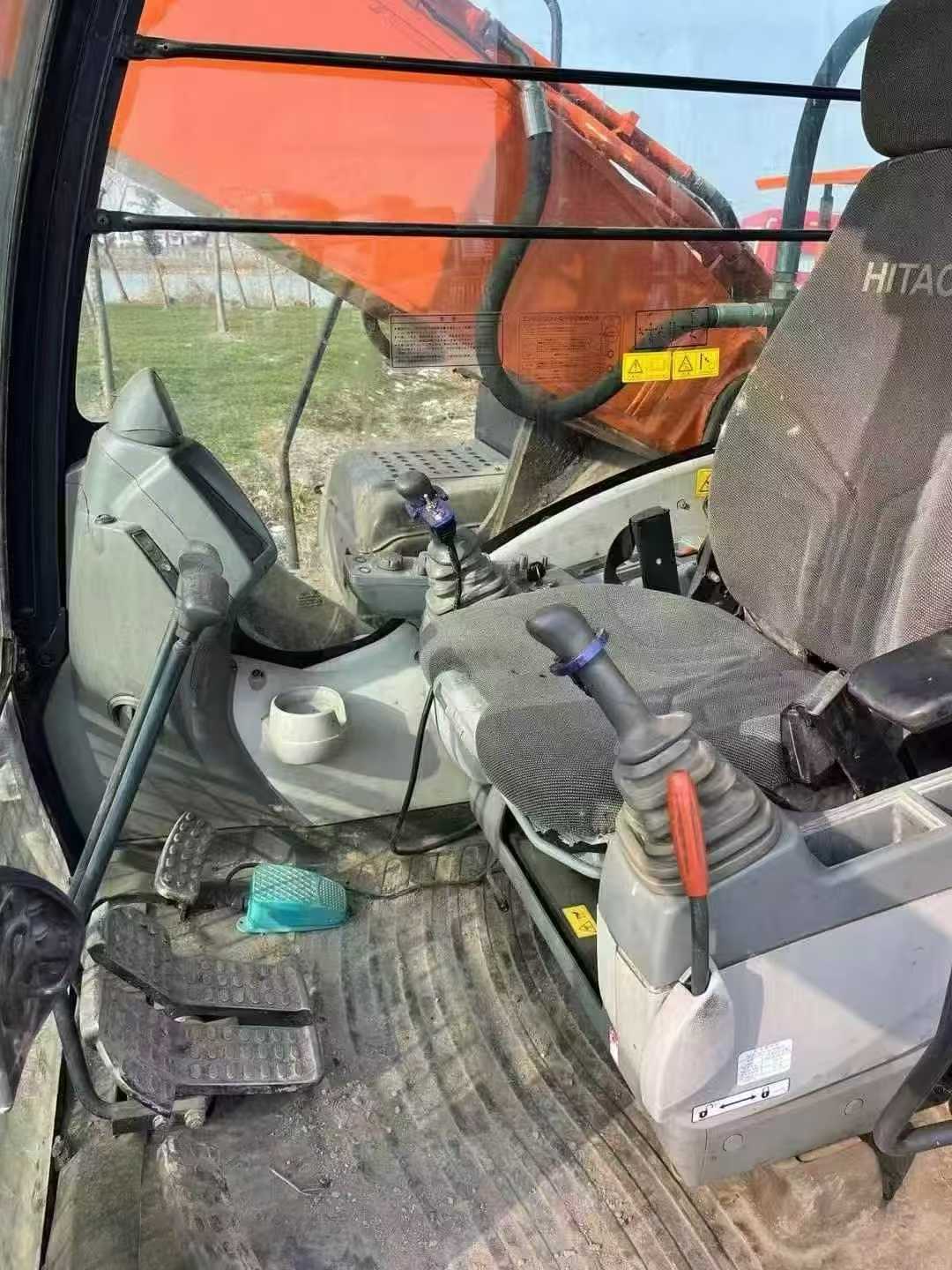 Used Hitachi ZW330 Excavator 2019 Model / 4