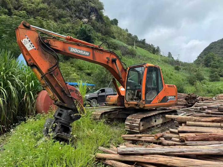 Buy Doosan DX15 Used Excavator / 1