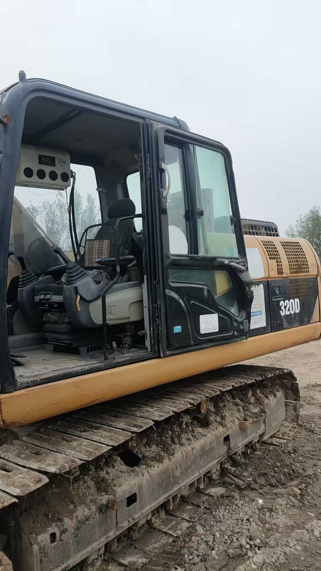 Buy Caterpillar 320D Used Excavator / 4 Used Caterpillar 320D Excavator 2012 Model / 4