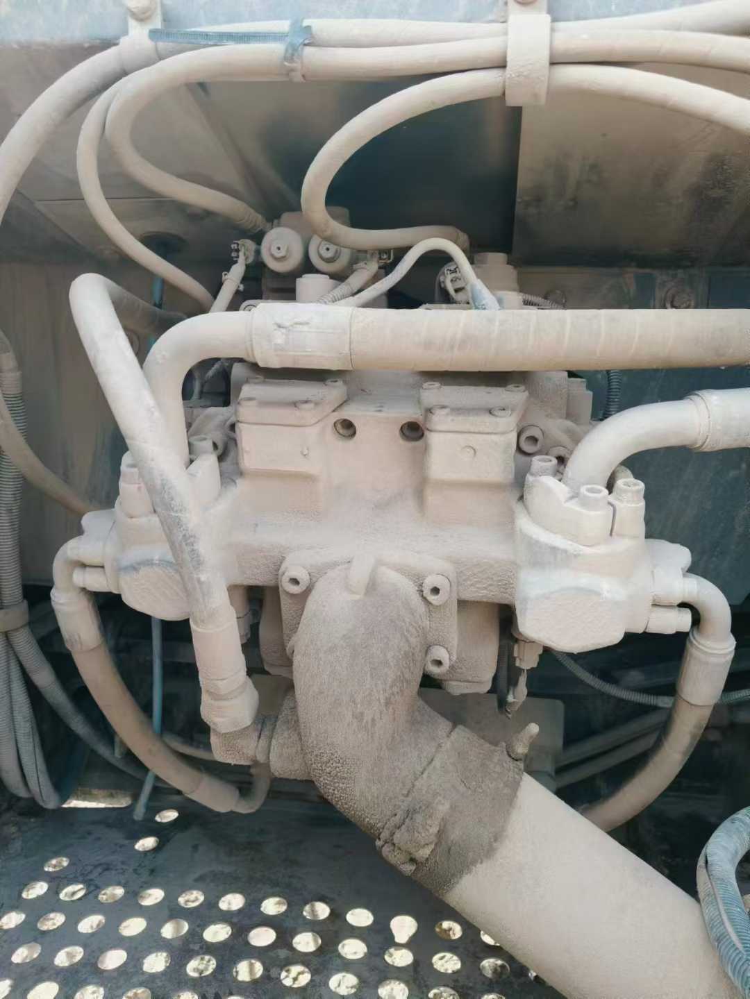 Used Hitachi ZAXIS200 Excavator 2020 Model / 4