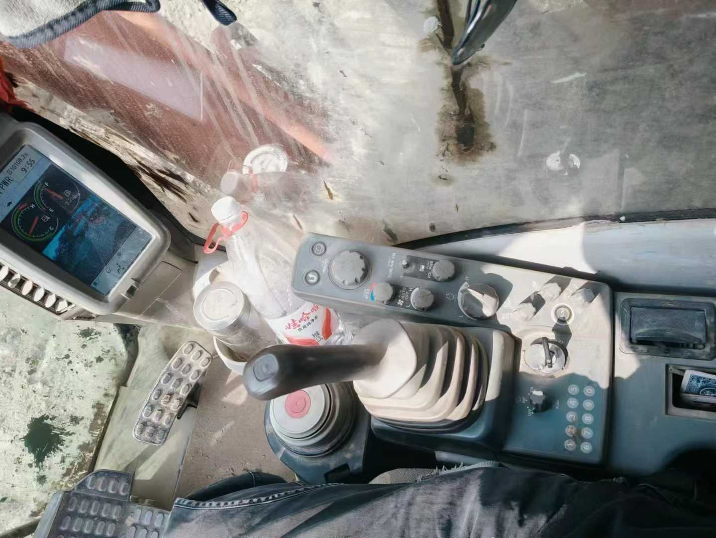 Used Hitachi ZAXIS200 Excavator 2020 Model / 8