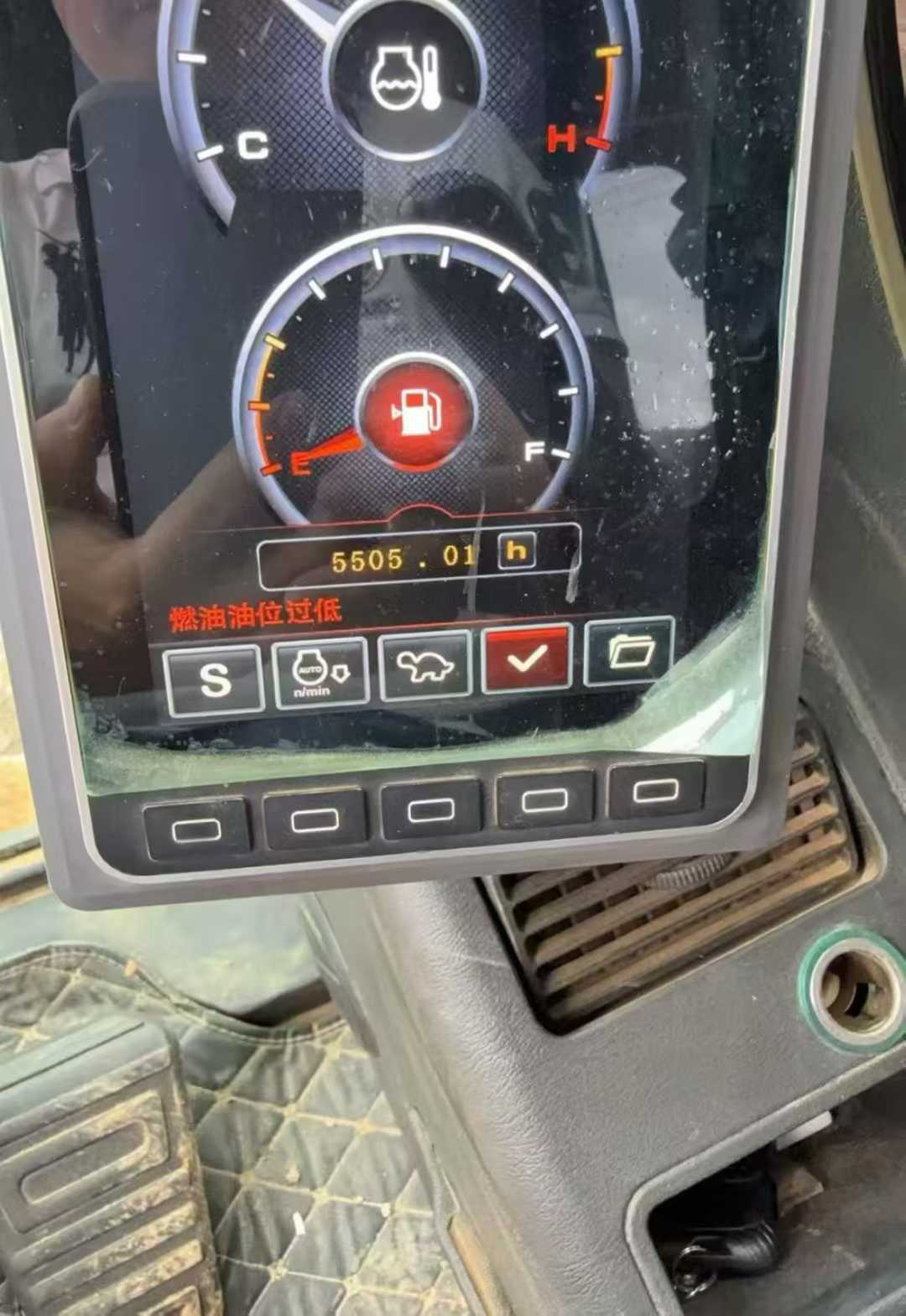 Used Sany SY200H Excavator 2021 Model / 9