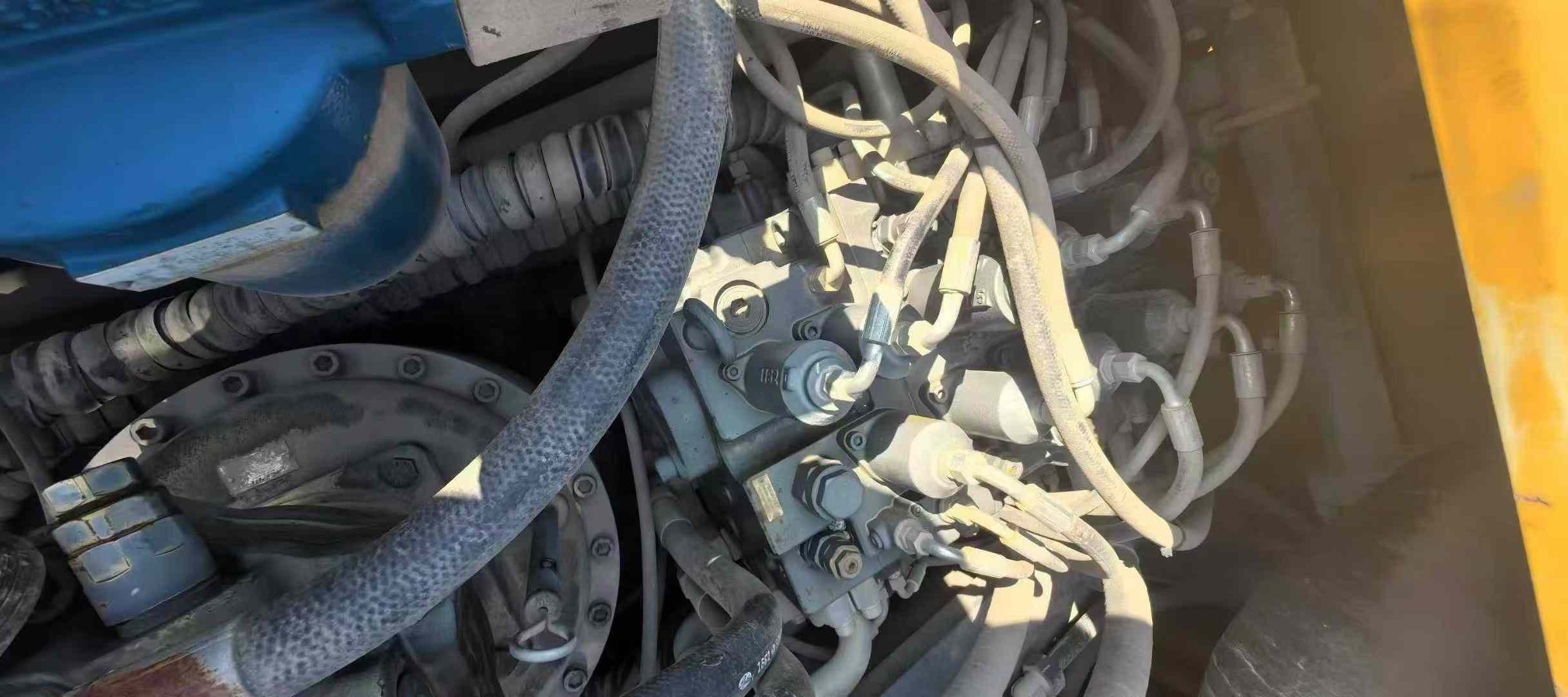 Used XCMG XE490DK Excavator 2019 Model / 4