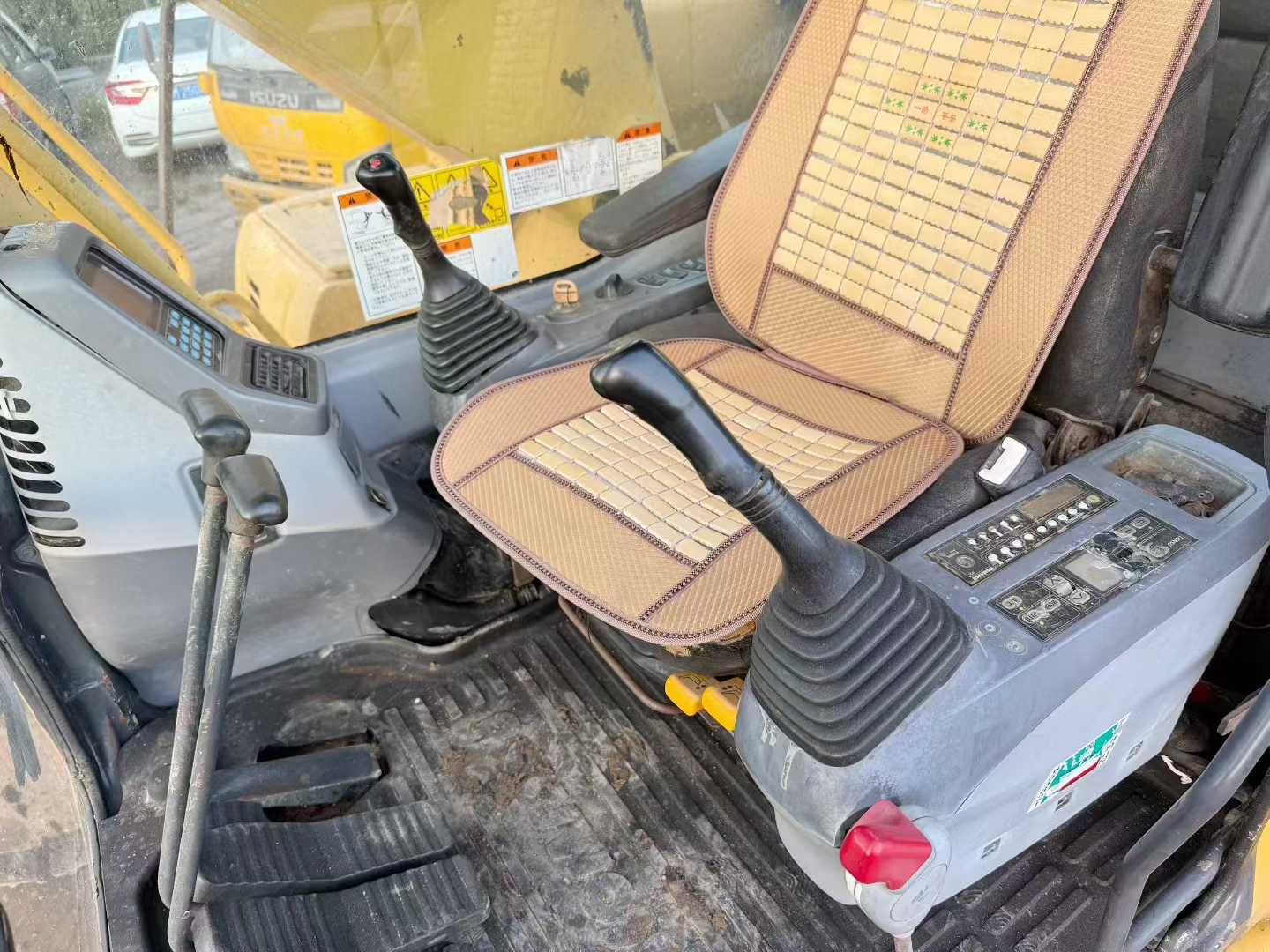 Used Komatsu PW200-7 Excavator 2016 Model / 4