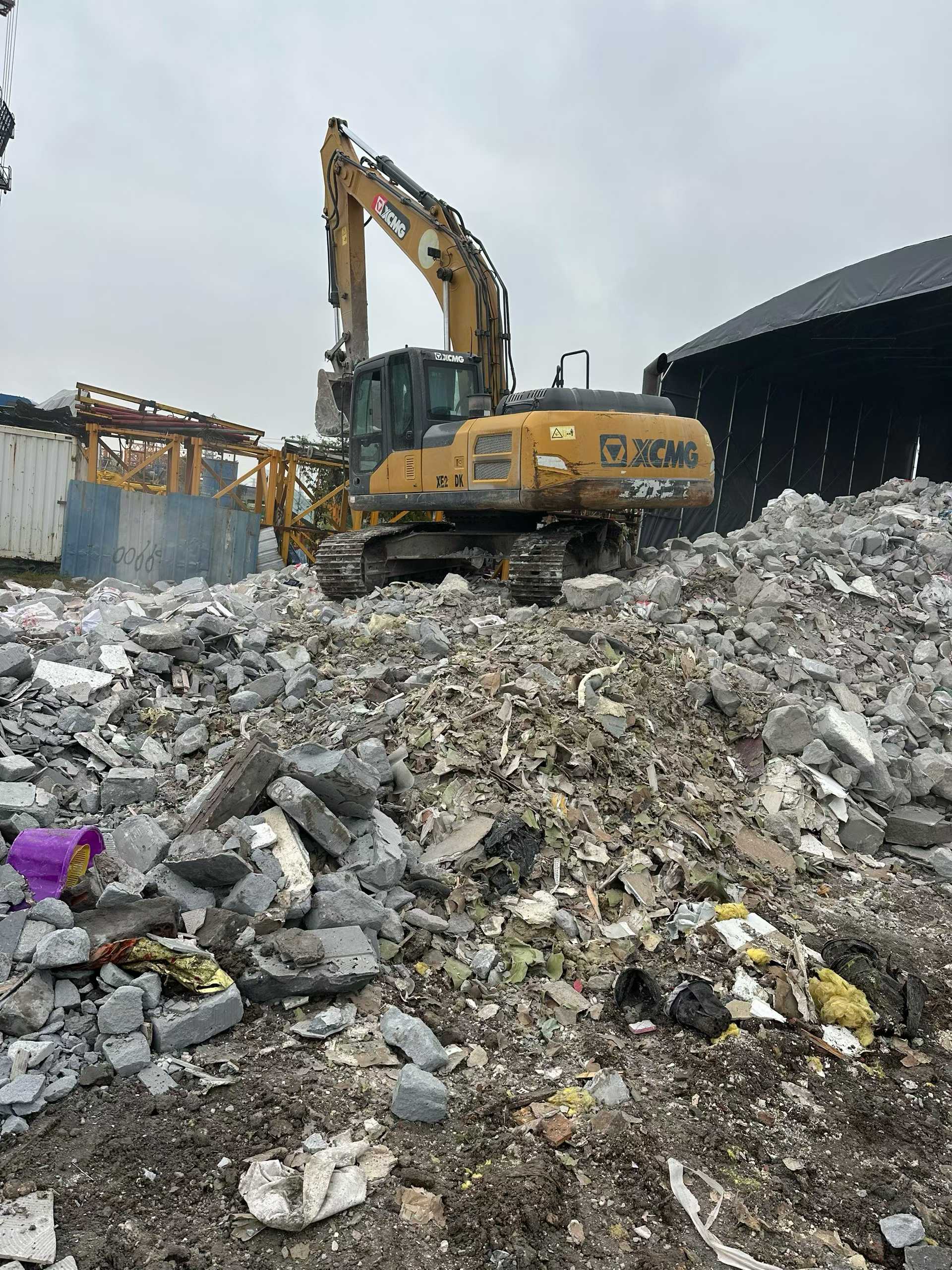 Used XCMG XE215 Excavator 2020 Model / 6