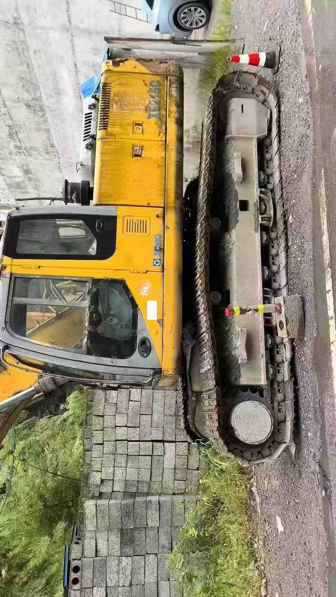 Used XCMG XE215 Excavator 2016 Model / 4