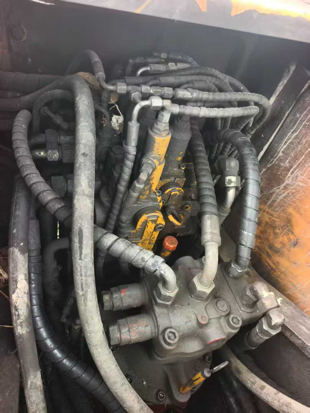 Used Sany SY135 Excavator 2016 Model / 4