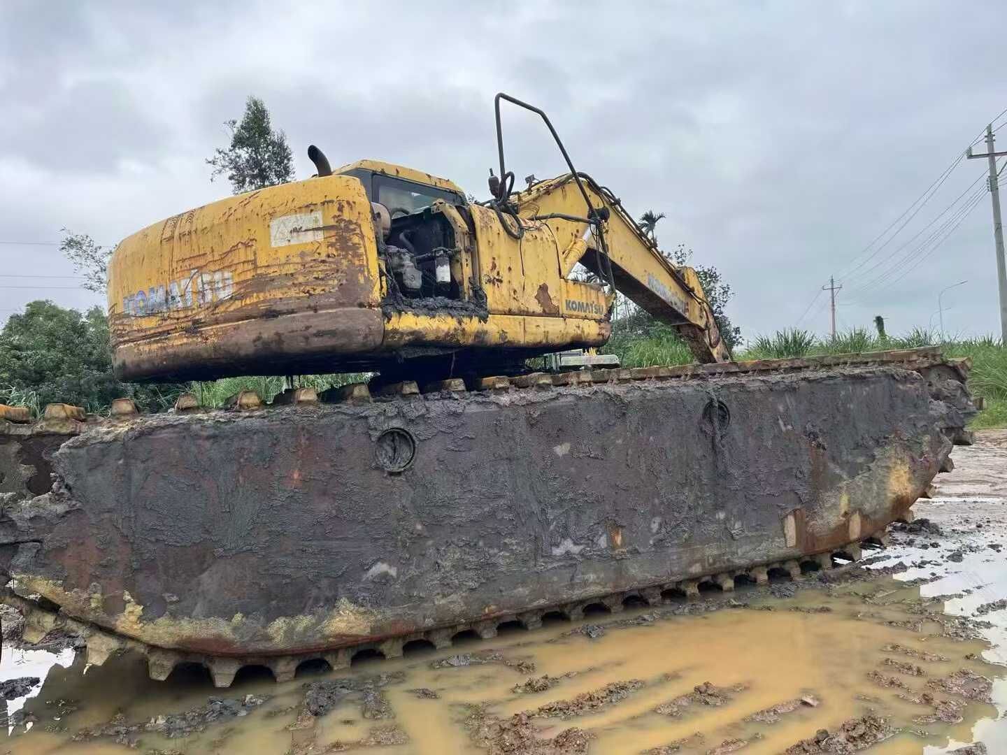 Used Komatsu PW200-7 Excavator 2016 Model / 3
