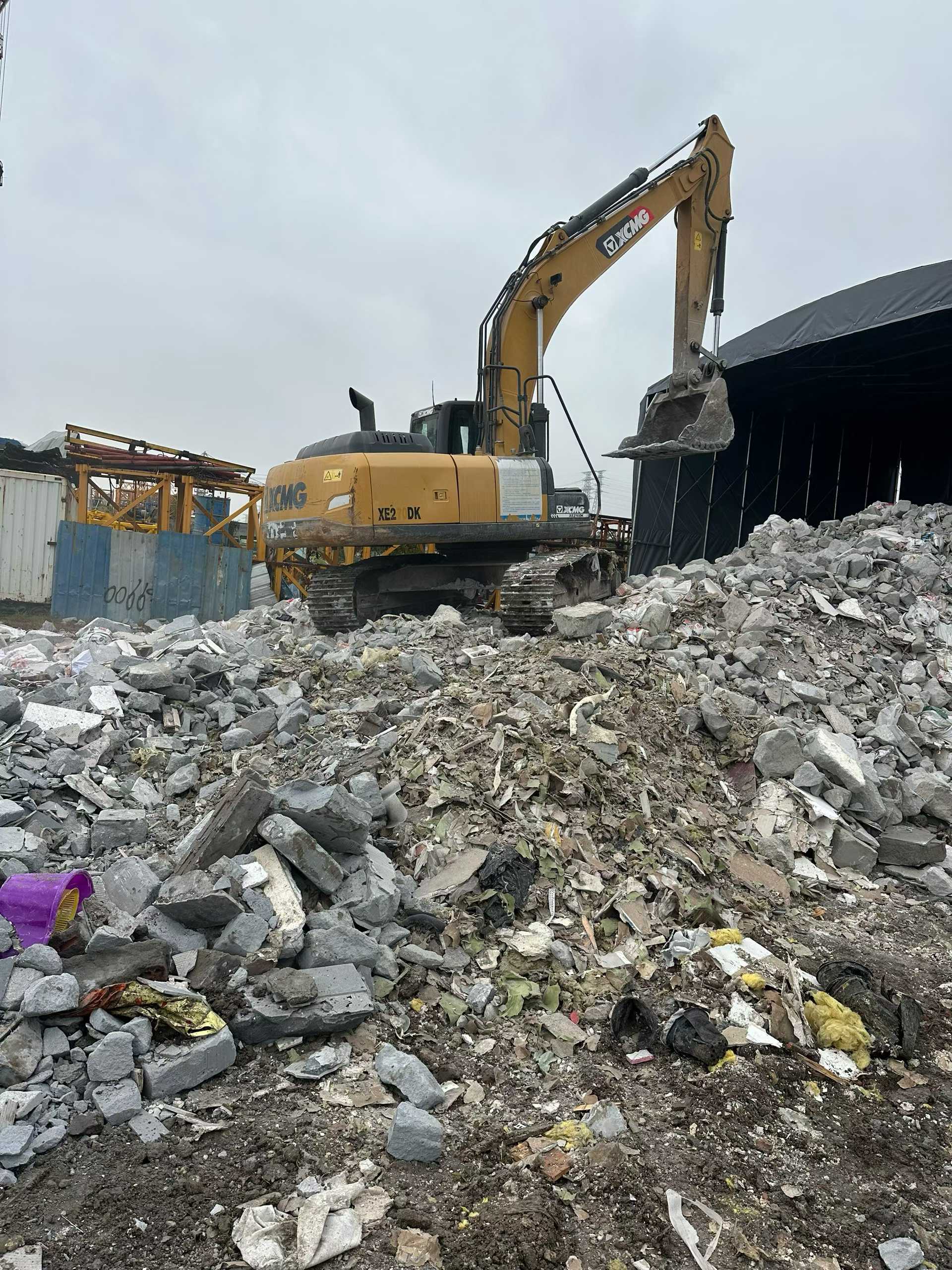 Used XCMG XE215 Excavator 2020 Model / 4