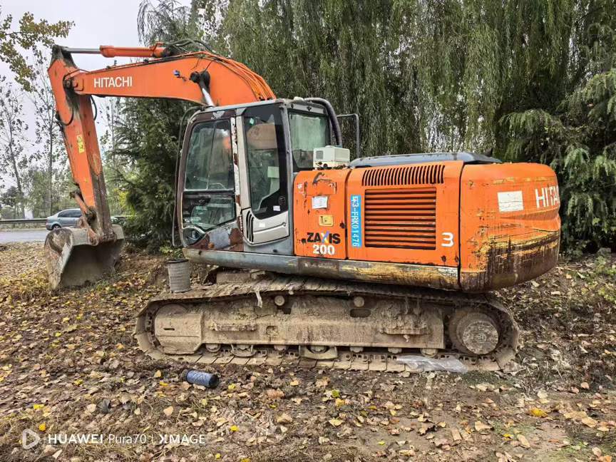 Used Hitachi ZAXIS200 Excavator 2016 Model / 3