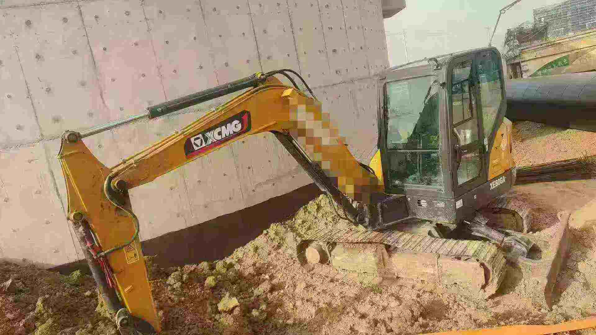 Used XCMG XE60 Excavator 2023 Model / 3