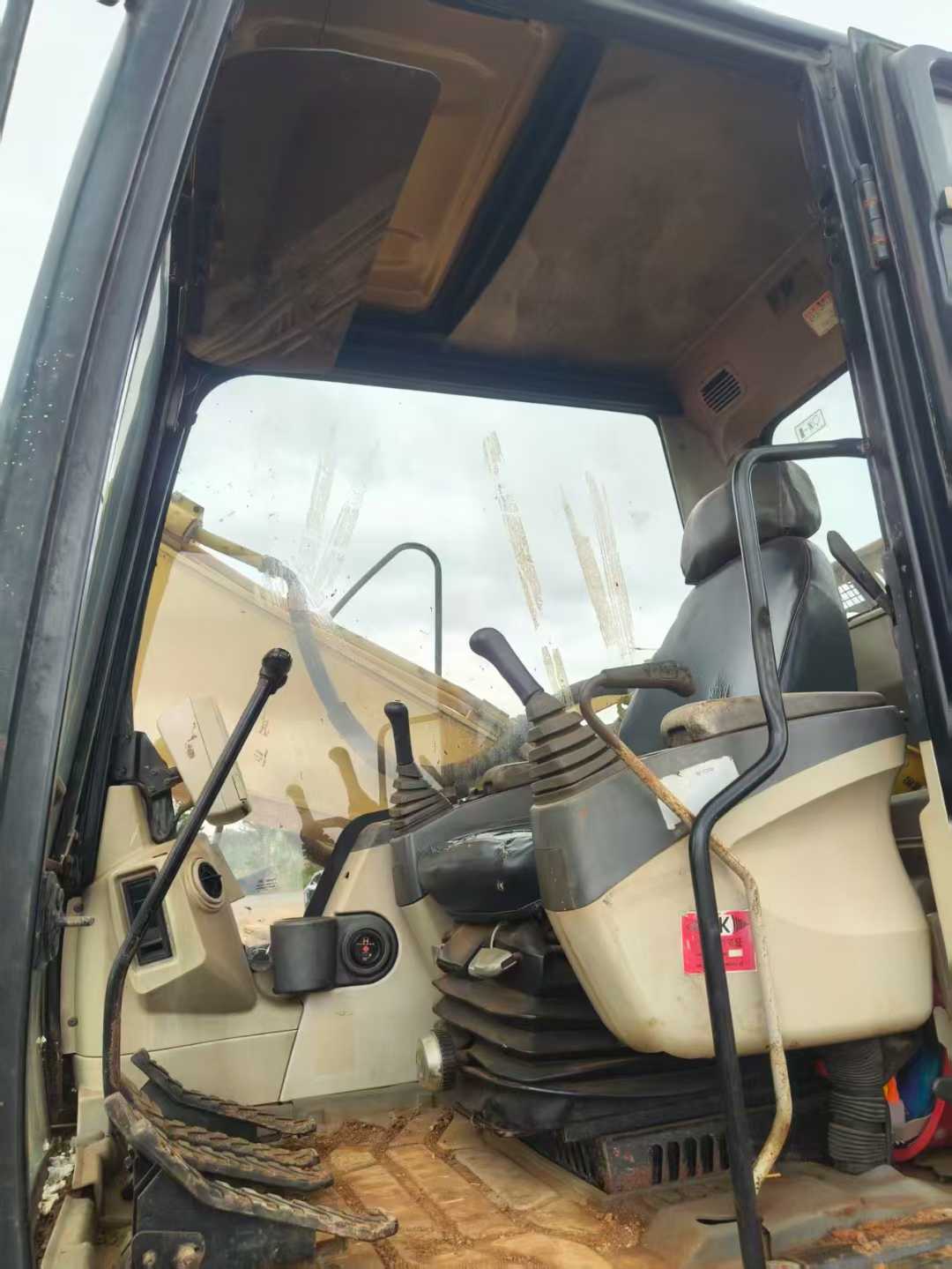 Used Caterpillar 320C Excavator 2016 Model / 4