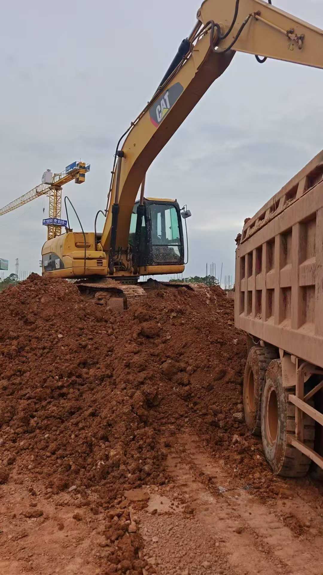 Used Caterpillar 320D Excavator 2016 Model / 5