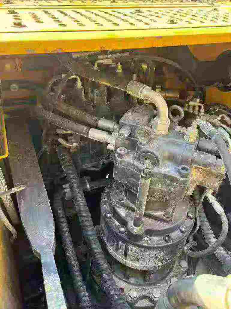 Used XCMG XE215 Excavator 2021 Model / 4