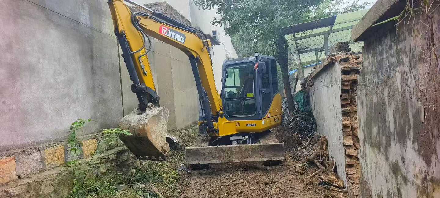 Used XCMG XE60 Excavator 2021 Model / 2