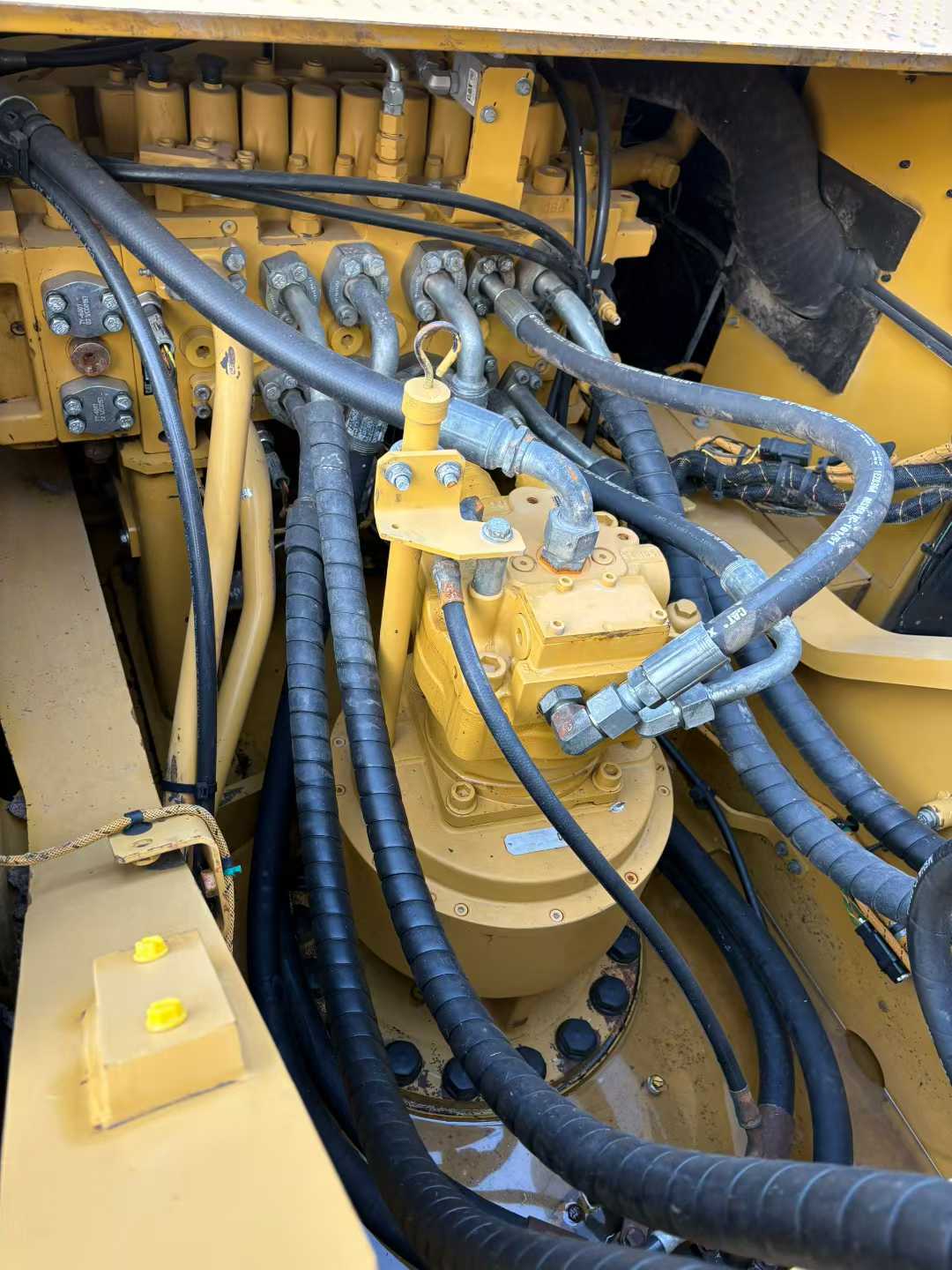 Used Caterpillar 950M Excavator 2021 Model / 7