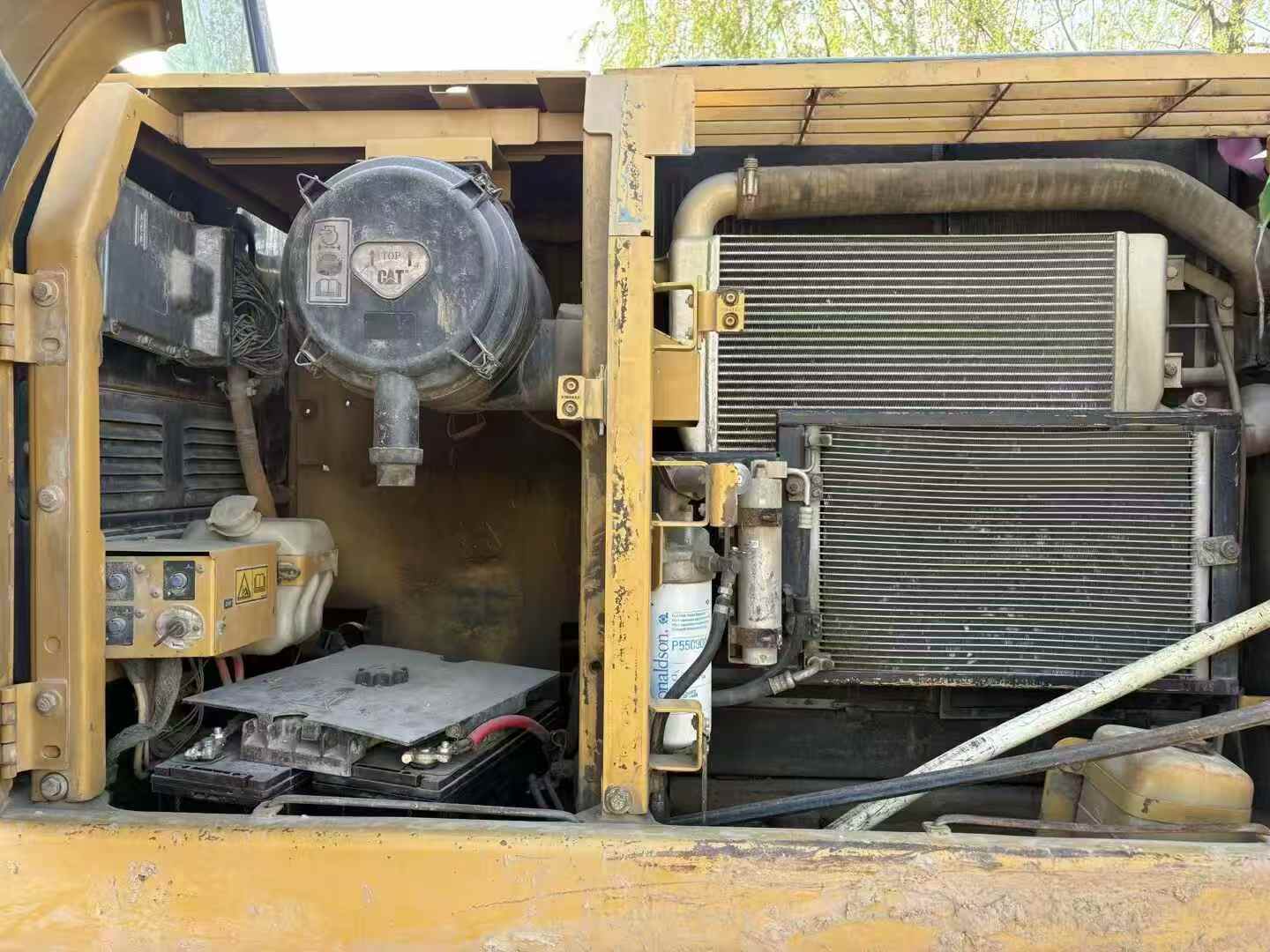 Used Caterpillar 320D Excavator 2011 Model / 8