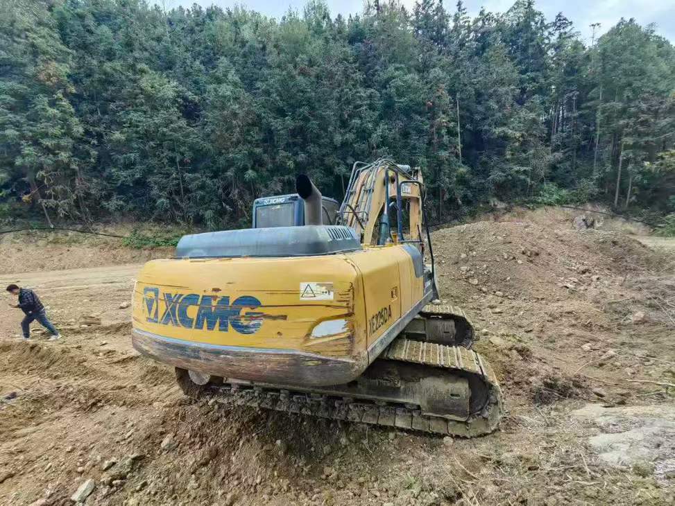 Used XCMG LW200 Excavator 2020 Model / 3