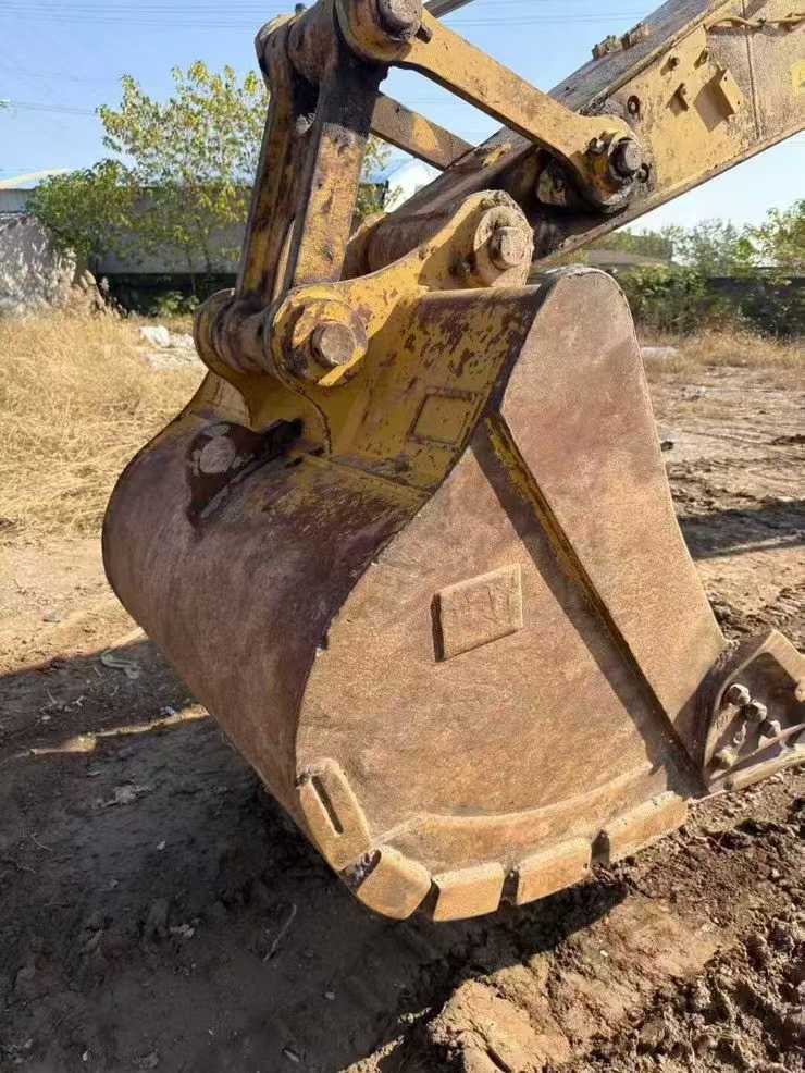 Used Caterpillar 323 Excavator 2020 Model / 5