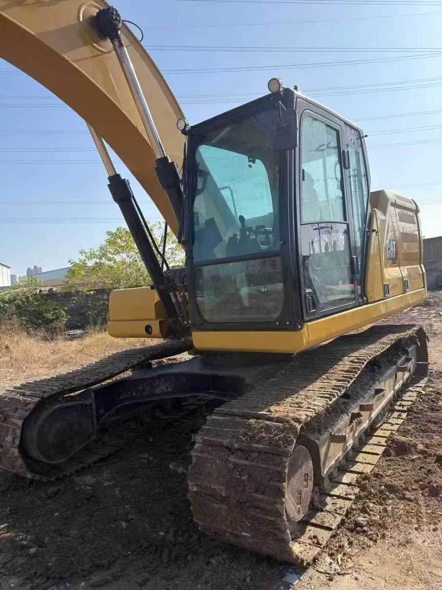 Used Caterpillar 323 Excavator 2020 Model / 3