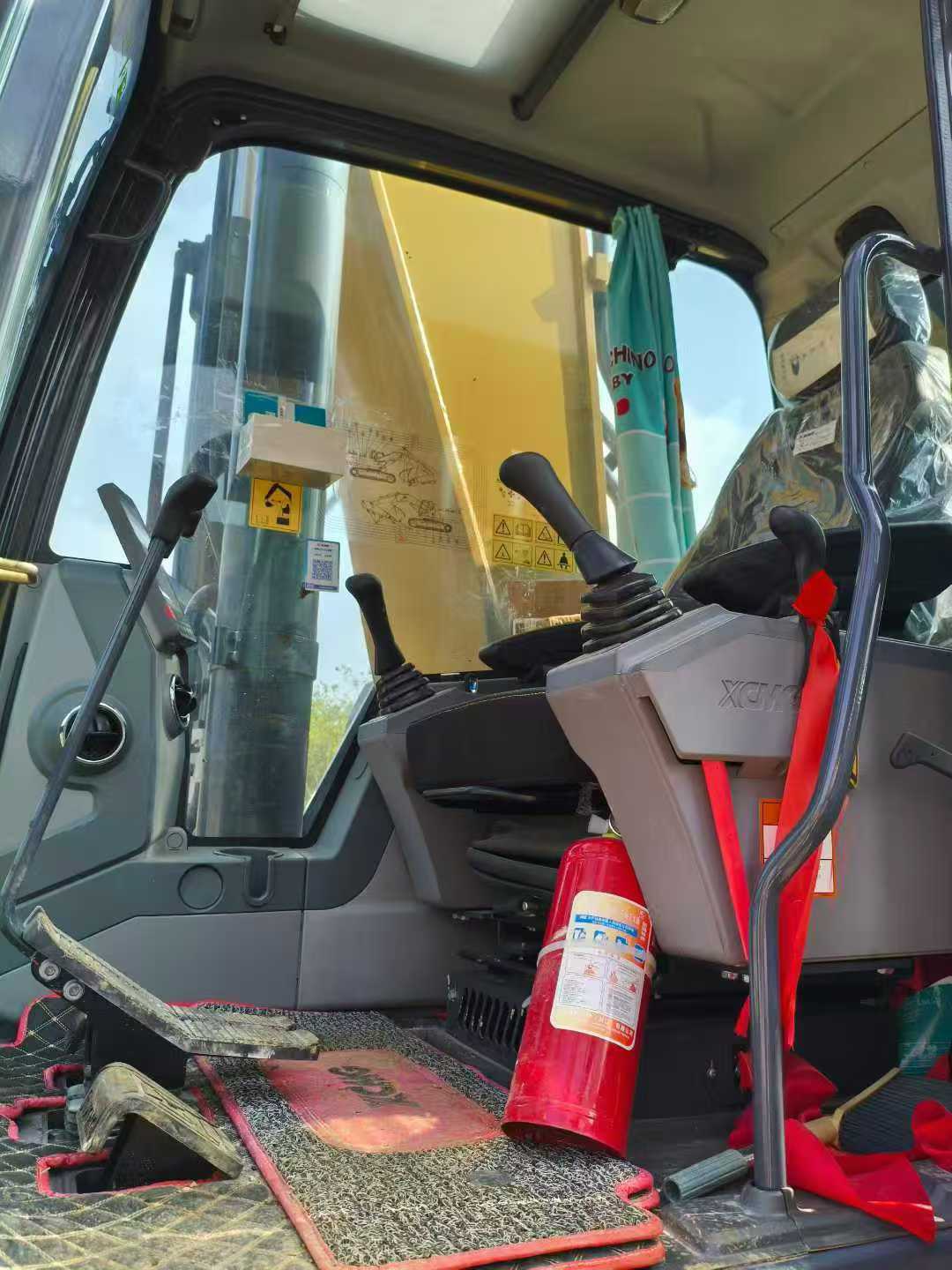 Used XCMG XE80 Excavator 2016 Model / 8