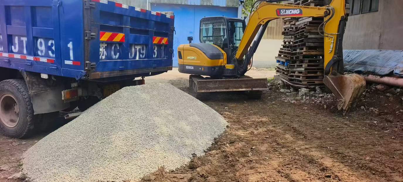 Used XCMG XE60 Excavator 2023 Model / 7