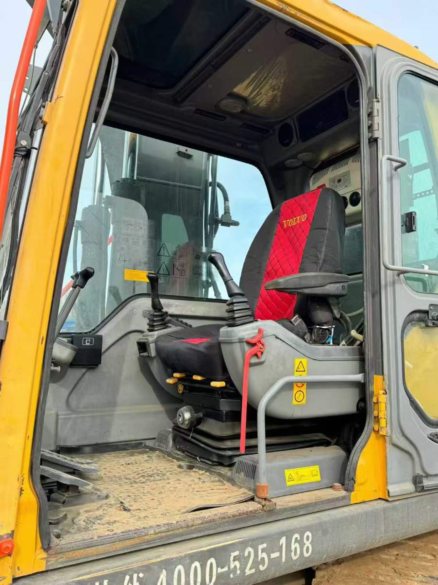 Used Volvo EC140 Excavator 2016 Model / 5