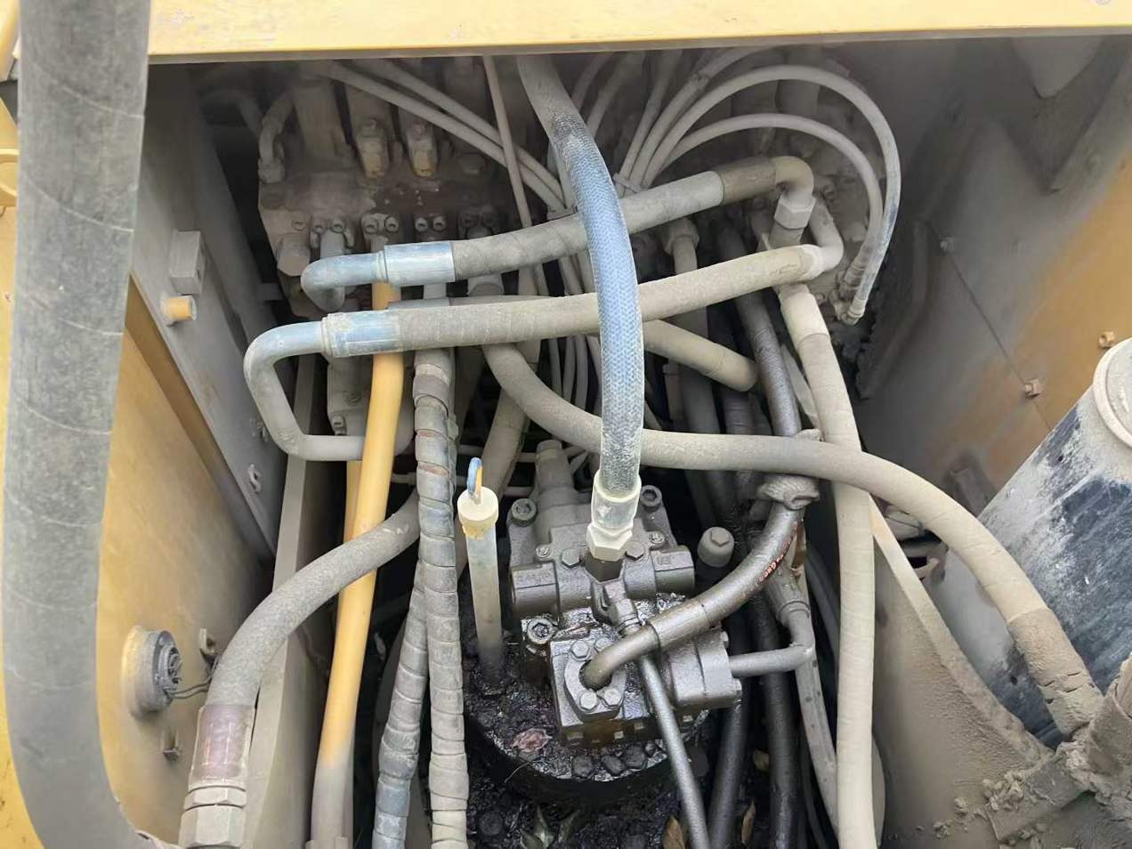 Used Caterpillar CT20 Excavator 2016 Model / 4