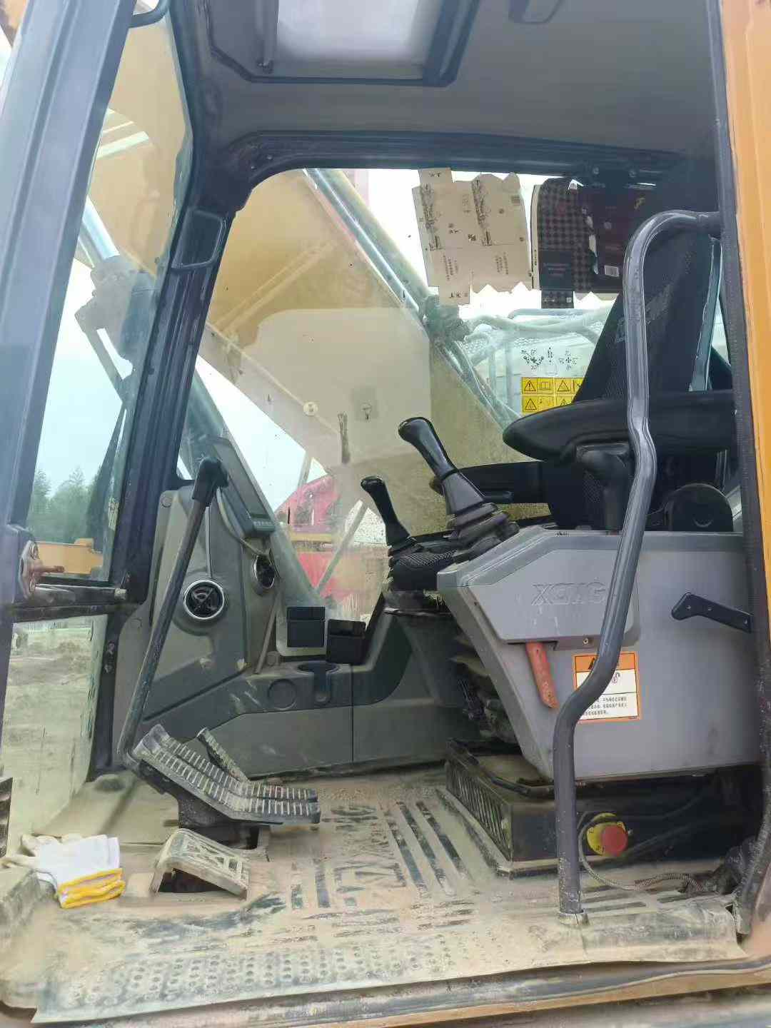 Used XCMG LW200 Excavator 2018 Model / 7