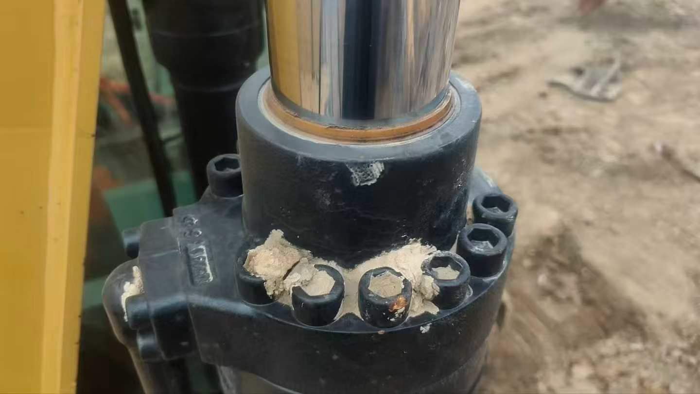 Used Caterpillar 323 Excavator 2019 Model / 5