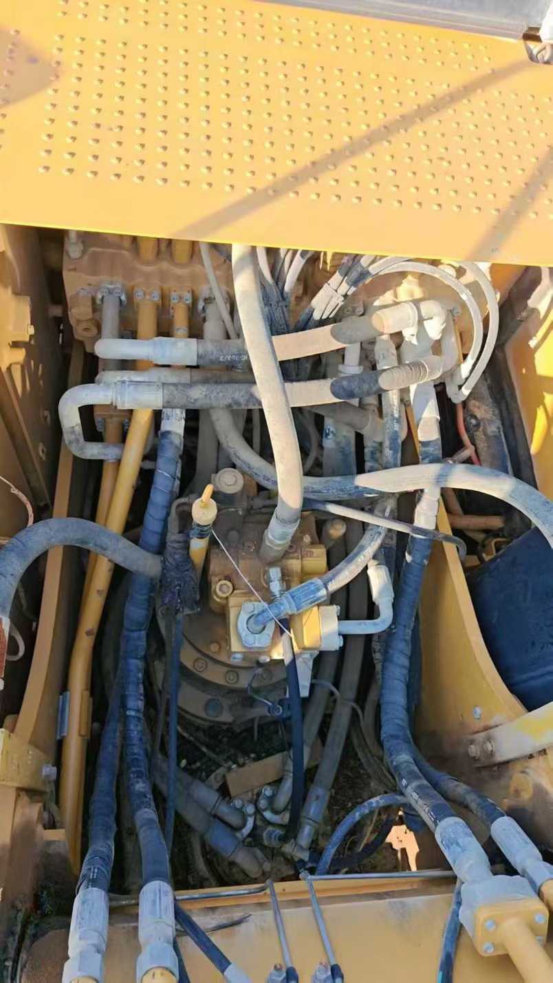 Used Caterpillar 323 Excavator 2017 Model / 6