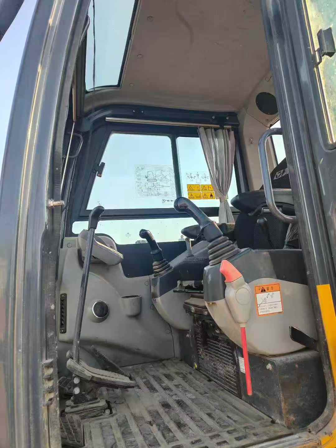 Buy XCMG XE60 Used Excavator / 8 Used XCMG XE60 Excavator 2021 Model / 8