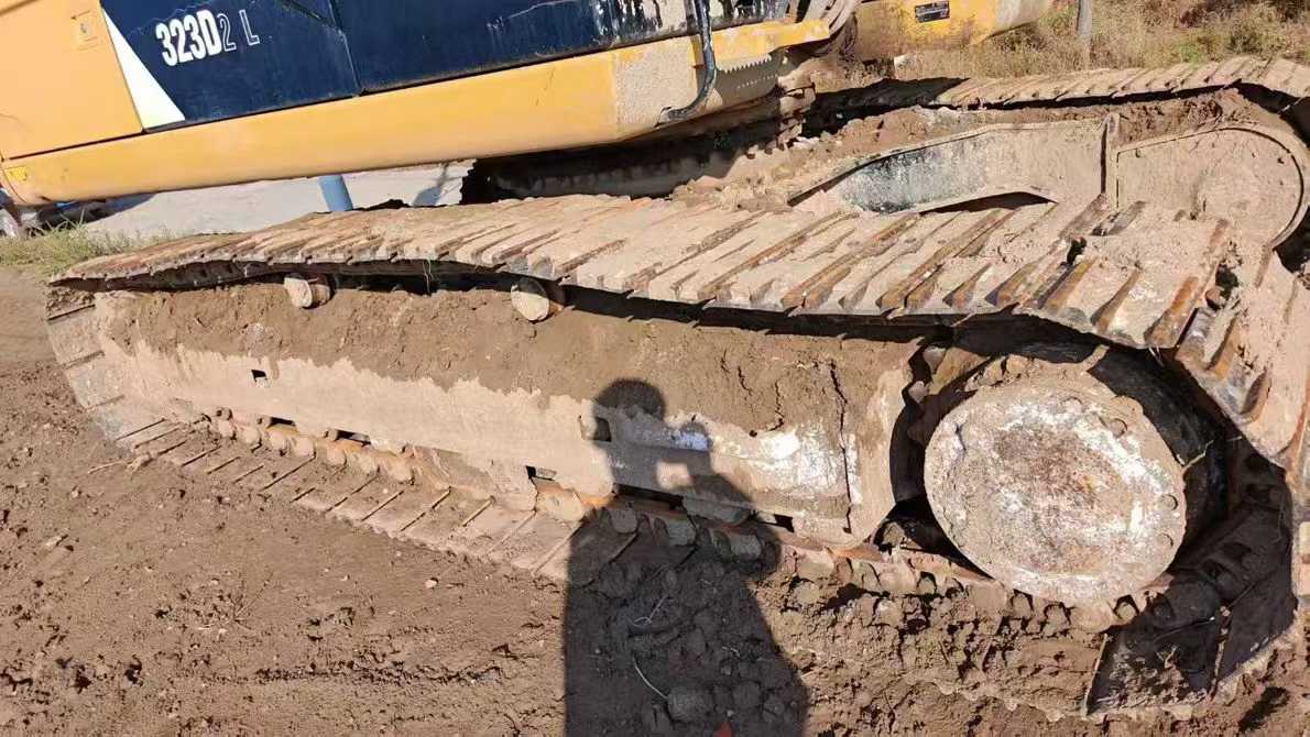 Used Caterpillar 323 Excavator 2017 Model / 4