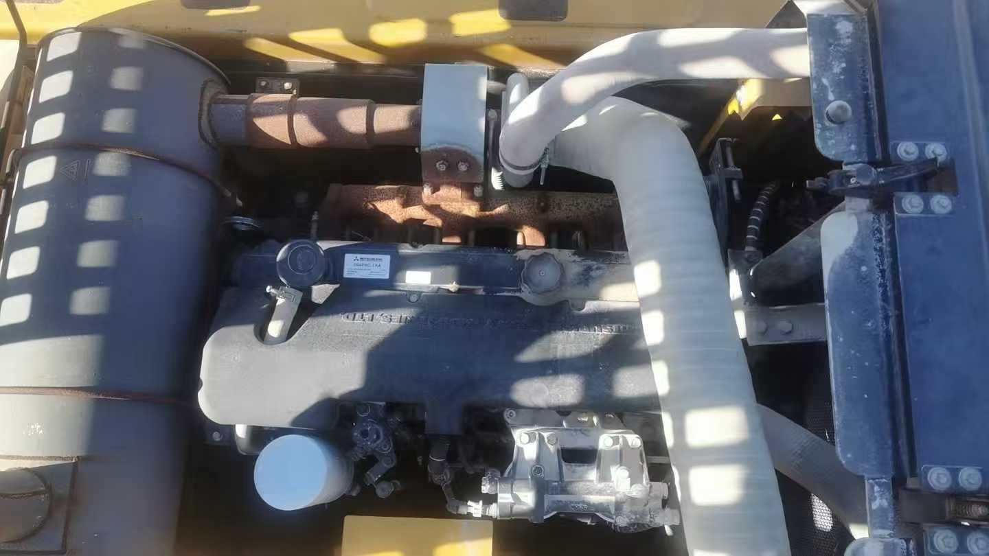 Used Sany SY245H Excavator 2016 Model / 4