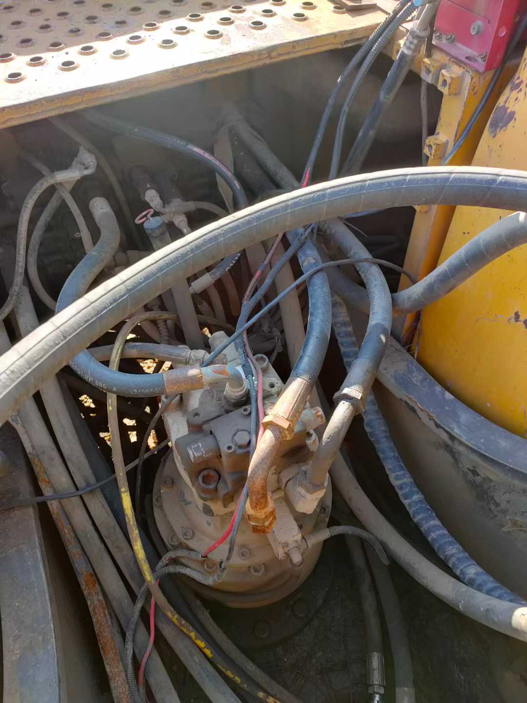 Used Volvo EW210C Excavator 2016 Model / 4