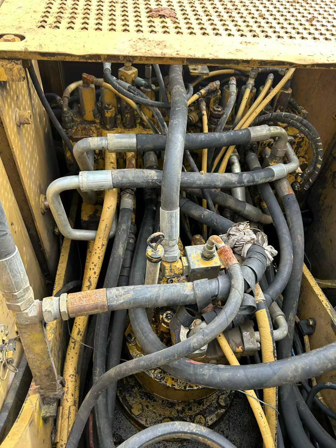 Used Caterpillar 320C Excavator 2016 Model / 6