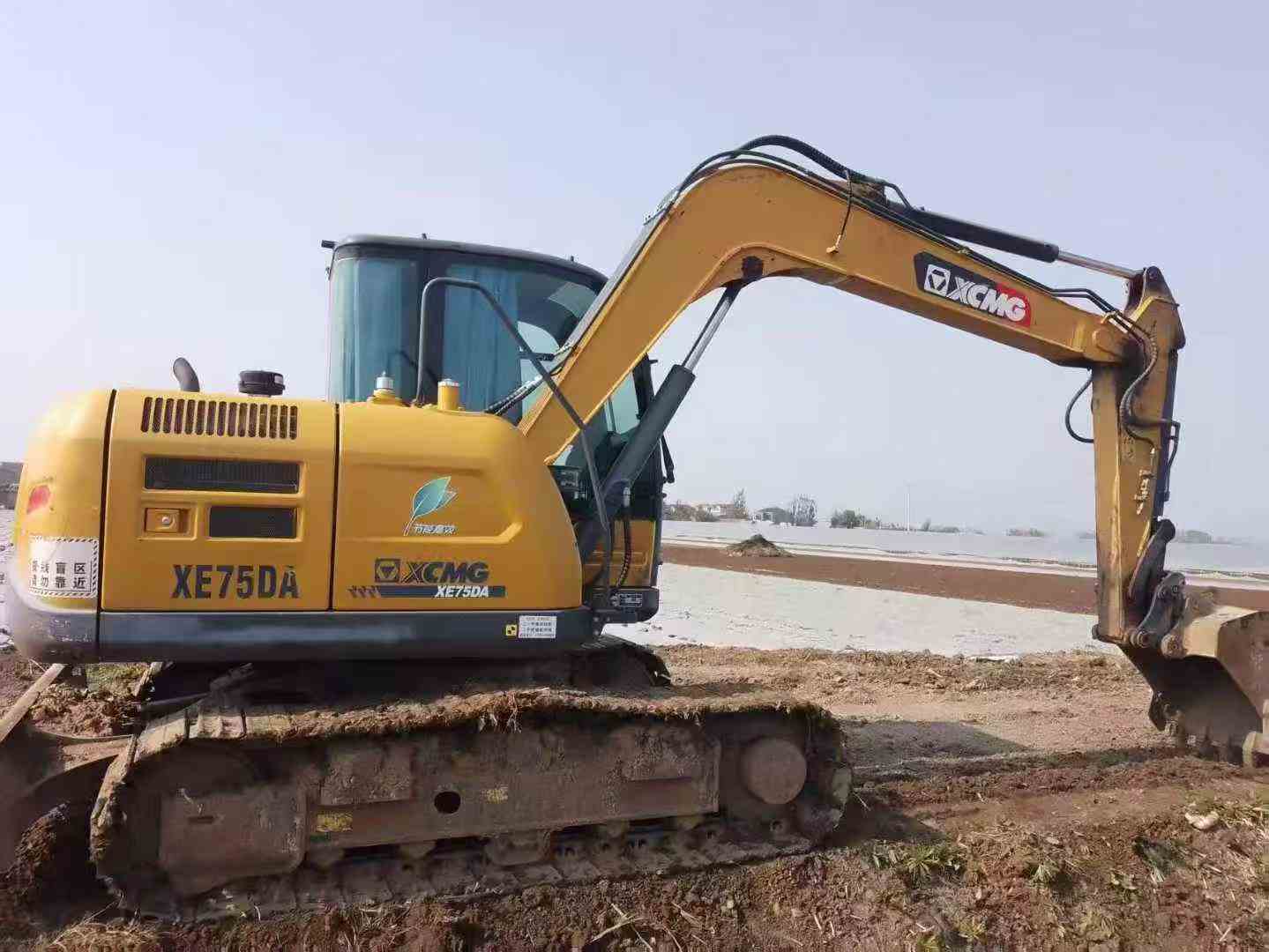 Used XCMG XE75WD Excavator 2021 Model / 2