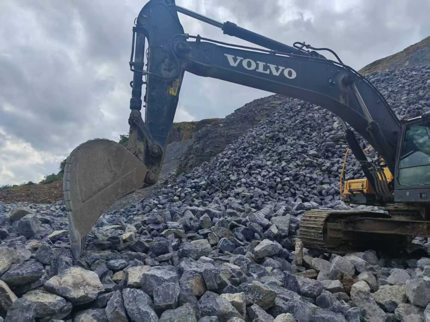 Buy Volvo ECR38 Used Excavator / 5 Used Volvo ECR38 Excavator 2020 Model / 5